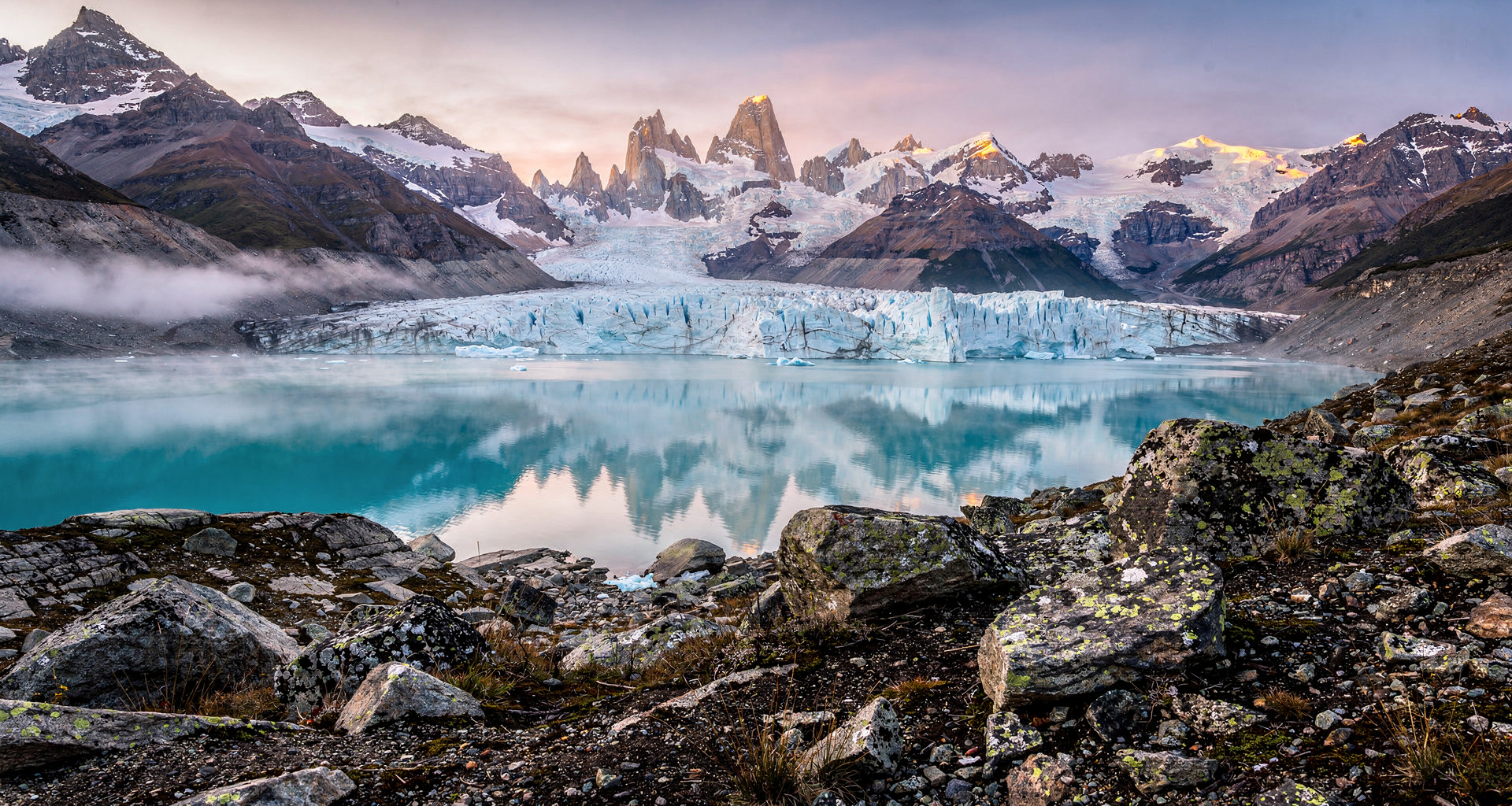 Cuernos del Paine over turquoise lake